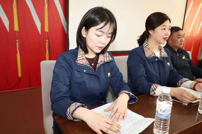 伟伟修.jpg