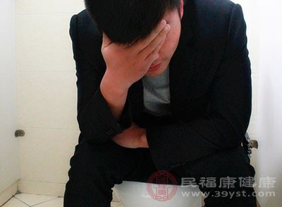 生活中不少人都有过憋尿的经历，特别是早上醒来后身上有股懒劲