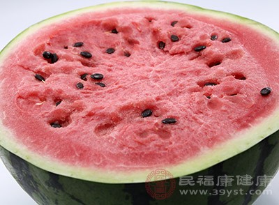 西瓜中含有一种叫做“柿子酸”的物质